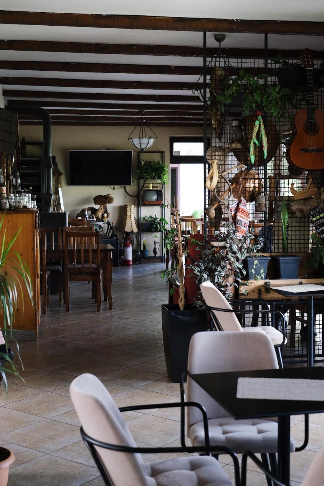 Hotel Vila Bruci Burrel Екстериор снимка