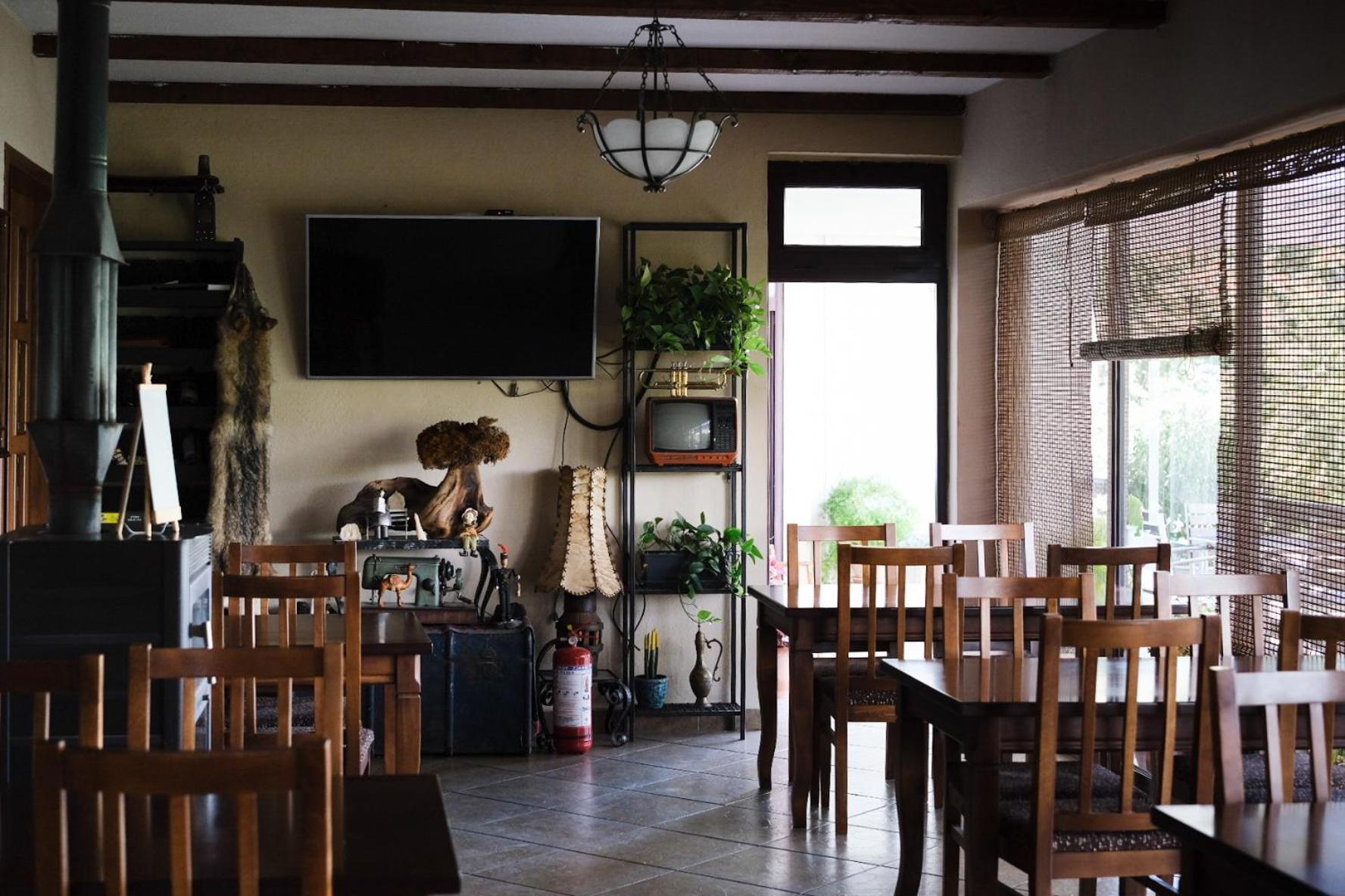 Hotel Vila Bruci Burrel Екстериор снимка