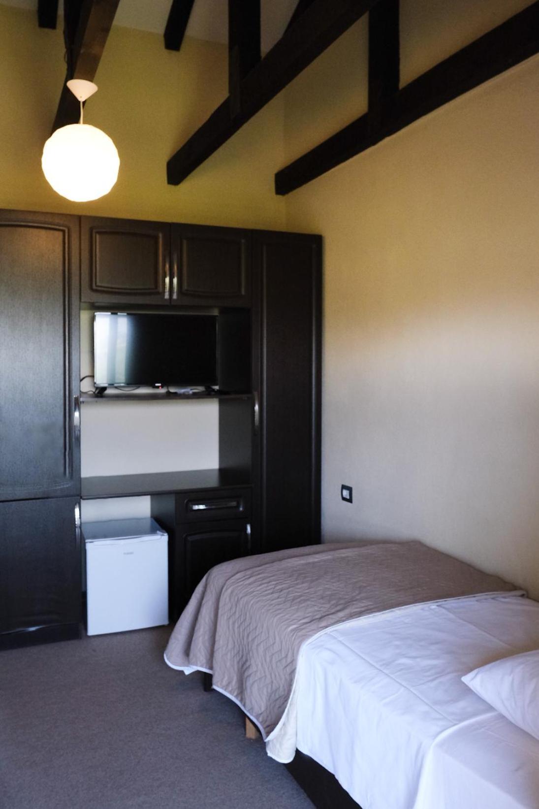 Hotel Vila Bruci Burrel Екстериор снимка