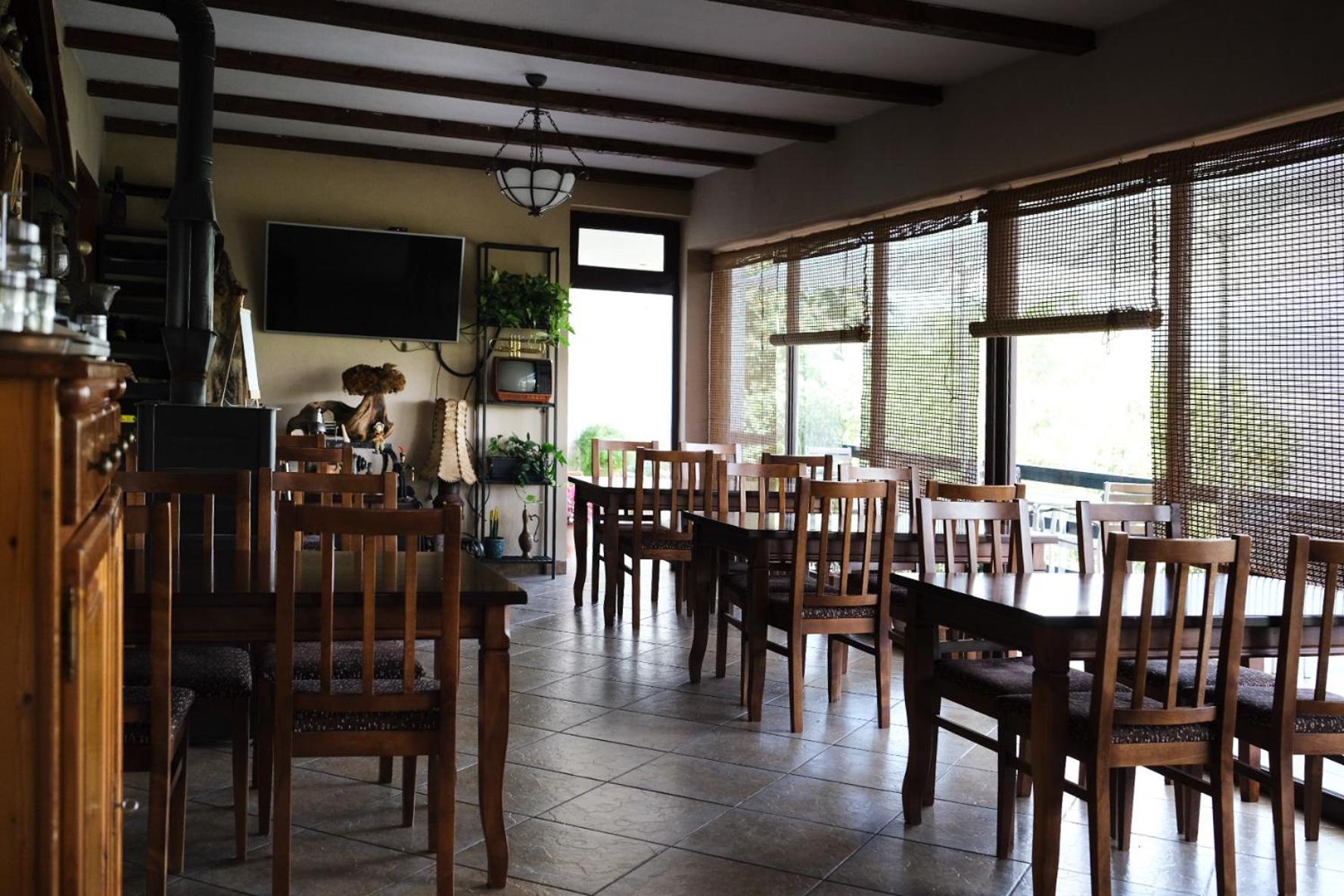 Hotel Vila Bruci Burrel Екстериор снимка